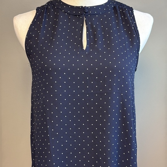 LOFT Petites Navy Polka Dot Sleeveless Blouse Size SP - Picture 2 of 6